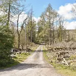 Red Squirrel Haven * Hawes