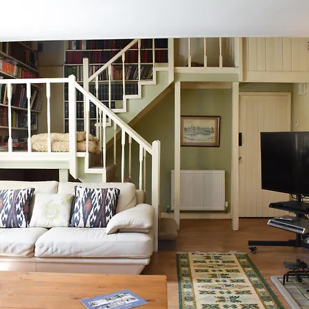 Red Squirrel Haven Hawes